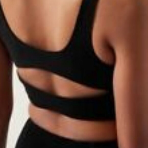 Athleta Velvet Cut Out Crop Top D-DD - Picture 4 of 9